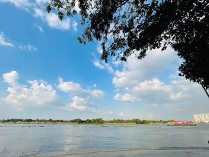 gía tốt thảo điền ! 2.x tỷ sở hữu nhà 2 tầng làng báo chí _ nối ra sông sg _ 112m2 ngang 10m