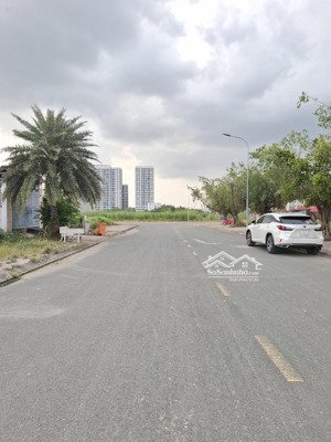 đất nền centana xd tự do, gần đường vành đai 3 . dt 85m2 giá 5ty