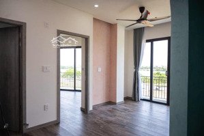 bán toà căn hộ nằm tại lô góc 2 mặt tiền đường nguyễn quốc trị và giang châu 1.