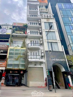 cho thuê nhà mặt tiền vị trí siêu vip, ngay chợ bến thành vị trí siêu đẹp