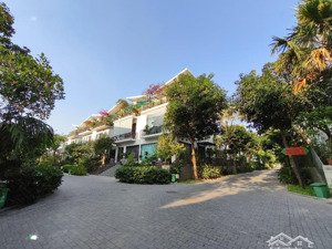 biệt thự sang trọng thanh bình khẳng định đẳng cấp sống triệu đô