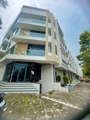 chính chủ bán lô liền kề 100m2, đường 17m, a1.2 khu đô thị thanh hà cienco gần hồ, gần chung cư