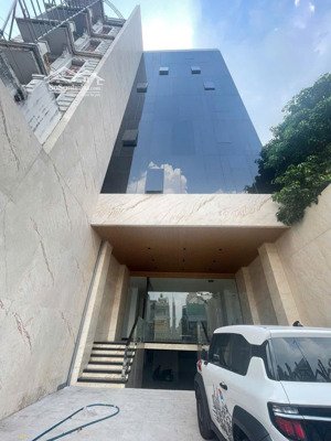 cơ hội vàng! thuê building hai bà trưng, q1 với giá chỉ 35tr/tháng ngay trung tâm sôi động