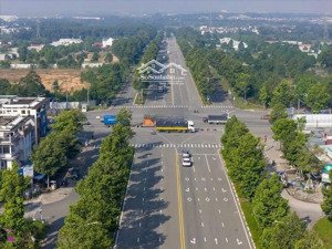 đường to_ không lo chết đói,lô đất mặt tiền đường vành đai 4, 300m2 ,ngang 10m , chỉ 2 tỷ 85 ( tl )