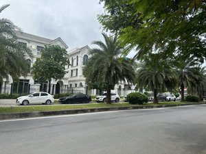 bán đất mặt phố đào đình luyện nhìn sang vin home riverside long biên