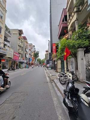 mặt phố thuỵ khuê - bán giá mặt ngõ - tặng sẵn 5 tầng - pháp lý chuẩn..