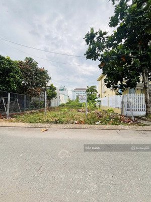 cần bán gấp lô đất đ. bình nhâm 02, thuận an, bình dương gần chợ bình nhâm, 120m2, shr, thổ cư