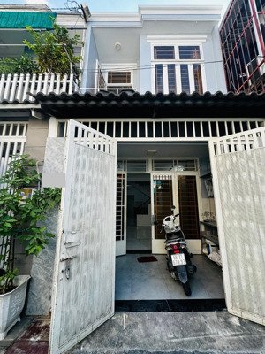 48m2 sử dụng - 80 dương quảng hàm - hẻm xe hơi tránh - 2 tầng - 6,2 tỉ - 43m2 công nhận