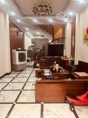 định công thượng - nhà đẹp thoáng trước sau - 5 tầng - gần ô tô - ở ngay - 64m2 giá 12.5 tỷ