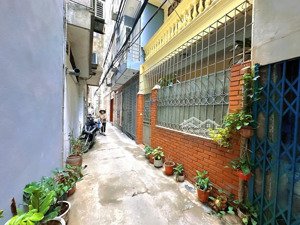 bán gấp nhà phân lô hoa bằng 47 m -4 tầng, cách ô tô 50m,2 mặt thoáng vĩnh viễn, sổ đỏ chính chủ