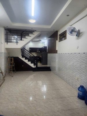nhà bán, hoàng văn thụ ,tân bình ,ngang 4 dài 15, 5 tầng mới chỉ 9.1 tỷ, tặng nội thất gỗ cao cấp.