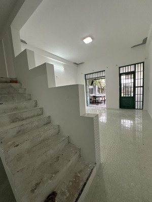 giá hiếm! nhà cấp 4 mới mặt tiền song song cao hồng lãnh 4.3 tỷ tl