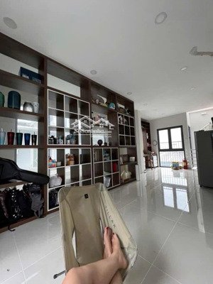 bán vài nhà mặt tiền đường nguyễn hữu tiến, 90m² 13 tỷ; 101m2 13,9 tỷ; 160m2 19 tỷ