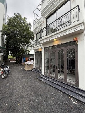 bán nhà cự khối - long biên mới cứng