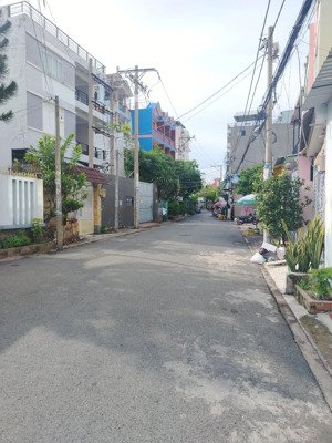 siêu phẩm nhà đẹp lê văn quới - 2 tầng nhà mới xách valy vào ở dt 4.2 x 14 - lở hậu - giá 5.9 tỷ