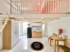 căn hộ duplex 40m2 full nội thất, thoáng và sạch sẽ ngay cmt8 q10 gần toà viettel,vòng xoay dân chủ