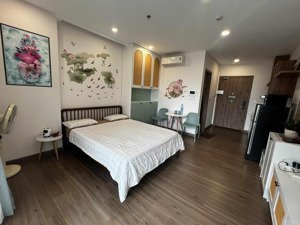 mời thuê căn studio 29m2 đủ đồ view btđ ban công đn toà s1 sky oasis ecopark.hl ạ