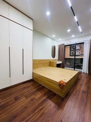 bán nhà trung tâm cầu giấy, xuân thuỷ, 33/36m2 7 thầng thang máy. ngõ ba gác giá tốt