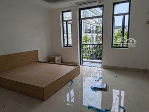 chính chủ cho thuê phòng khép kín :biệt thự liền kề vinadic, phú diễn