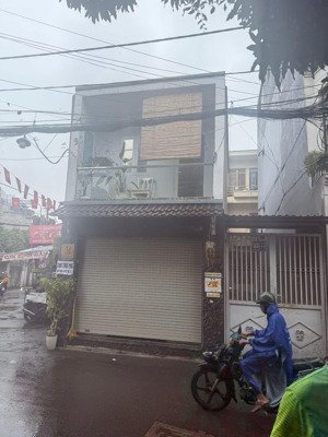 mặt tiền đường số 2, f7, gv. 5.2x10m, trệt lầu chính chủ gởi bán