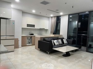 cho thuê 3pn full nt cao cấp, vinhomes golden river, giá 32tr/th, lh mr vương