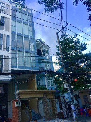 còn một phòng đủ nội thất, giá rẻ chỉ 5tr ngay gigamall