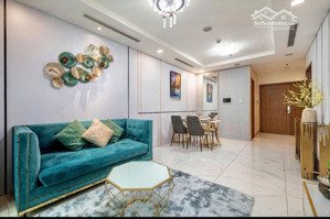 bán 2 phòng ngủ vinhomes central park landmark 81 tầng trung