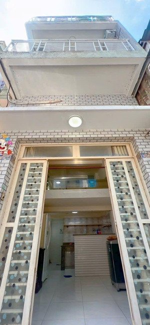 mua bán nhà quận 4, 5 tầng hoàn công, khu dân cư hoàng diệu, cách q1 tầm 50m !