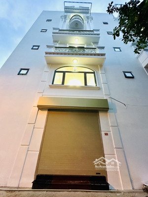 9.8 tỷ cho một siêu phẩm ô tô tránh đỗ trước cửa- kinh doanh - thang máy- ngõ thông- dt45m2 x mt 5m