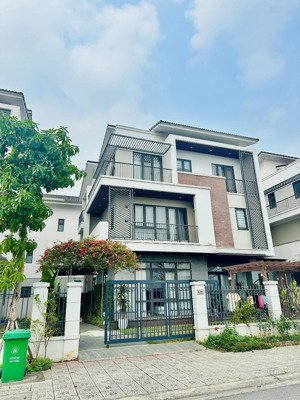 biệt thự centa riverside, 200m2, vốn 4,6 tỷ từ sơn, bắc ninh, siêu hot