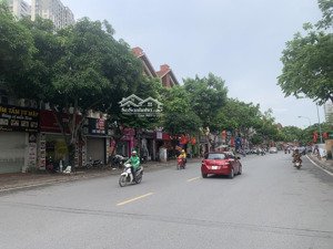 bán nhà sát làng việt kiều châu âu - mặt phố nguyễn văn lộc, 3 tầng x 43.7m2 ngõ ô tô, giá đầu tư