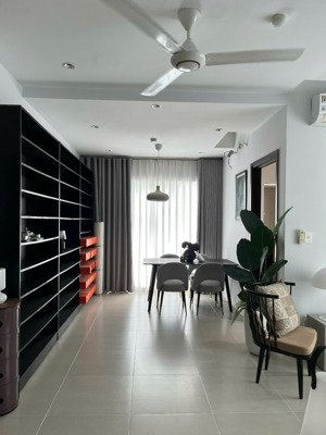 cần cho thuê cc thế hệ mới dt 90m2 2pn 2wc full nt giá 15tr/th lh hân