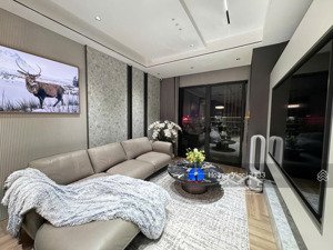 giá thật, cô ruột gửi bán ch 145m2, 3n tòa green diamond. tầng trung mát mẻ, nhà sẵn đồ, sổ đỏ sẵn