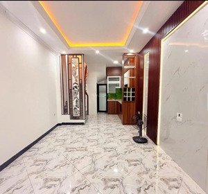 bán nhà nguyễn ngọc nại 30m x 5 tầng ngõ thoáng sáng tài chính 6,3 tỷ