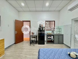 studio đầy đủ tiện nghi cho tân sinh viên
