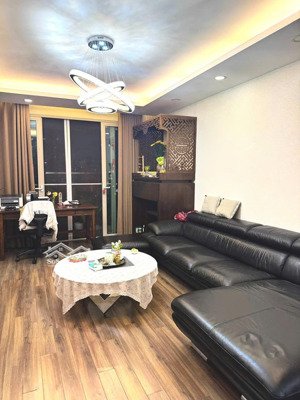 (giá chuẩn) bán căn 3pn-2wc 99m2, đủ nội thất, sổ đỏ, có slot ô tô. giá 9,5 tỷ handi resco