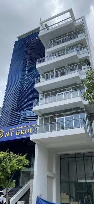 bán toà nhà building, mt bạch đằng, p2, tân bình (dt: 7x25m), hầm + 8 tầng, hđt 380tr/th, giá 40 tỷ