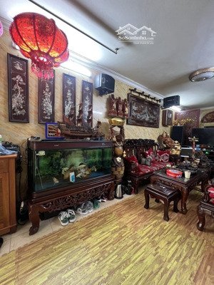 bán nhà tập thể tầng 1 tại quỳnh mai phố 8/3 hbt 60m2 2 ngủ kinh doanh 4.5 tỷ