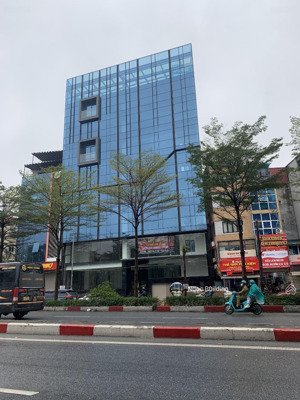 cần cho thuê gấp toà nhà mặt phố khuất duy tiến - thành xuân. dt 140m x 12t. giá 195 triệu
