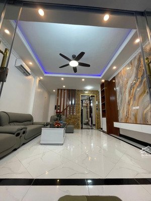 tây mỗ , 6 tầng thang máy đẹp ở ngay 42m x mt4,5 chỉ 6tỷ65