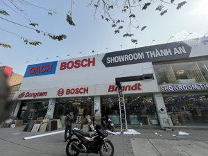 cho thuê nhà mặt phố tôn đức thắng, diện tích 170m2 + gác 60m2, mặt tiền 7m thông sàn, riêng biệt