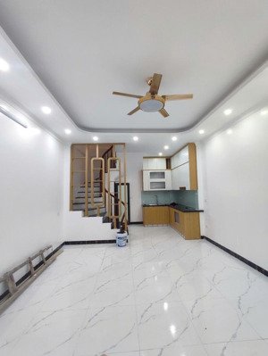 bán nhà an dương, ngõ thông bagac tránh, 20m ra oto, nhà mới đẹp, 40m*5 tầng tặng nội thất