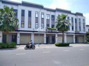 bán căn shophouse phúc an city 6x15m (1 trệt 2 lầu) giá 2.55 tỷ chốt nhanh 2.42 tỷ