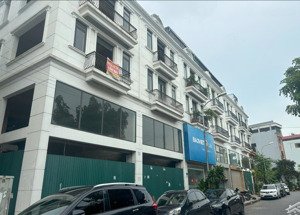 bán gấp biệt thự đơn lập khu 31ha, trâu quỳ, gia lâm 