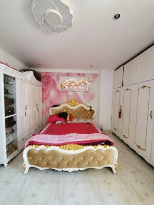 mặt tiền lý chiêu hoàng bình phú ( 4.2 * 27 ) hầm thang máy ,pcc 7 lầu 17 tỷ