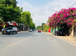 chỉ 60 tỷ. mặt tiền kế trần ngọc diện, gần xuân thủy. dt(9x27m). gpxd: hầm 7 tầng. sân thượng