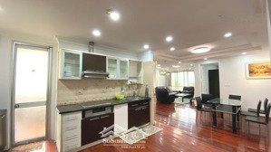 bán căn hộ góc tòa g2 ciputra, 150m2, view đẹp hướng mát giá hợp lý