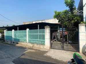 bán nhà đất mt đường 207, xã hoà phú (cũ) củ chi, gần tỉnh lộ 8 , có sẵn 2 căn nhà, giá chỉ 2,8 tỷ