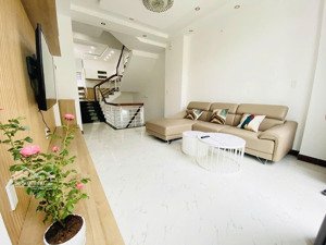 nhà đẹp 3 tầng đường huỳnh lý hải châu, dt 56 m2 giá 6,15 tỷ lh 