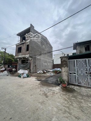 chính chủ cần tiền gửi bán gấp mảnh đất đẹp bìa làng thạc quả. đông hội. đông anh